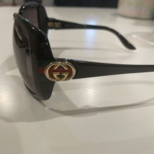 Gucci 💯 auth black oversized sunglasses